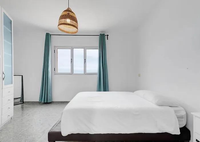 Wonderful Tila House, Facing The Sea *